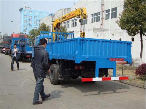 ���羢��С��λ�泵��ƽ�峵